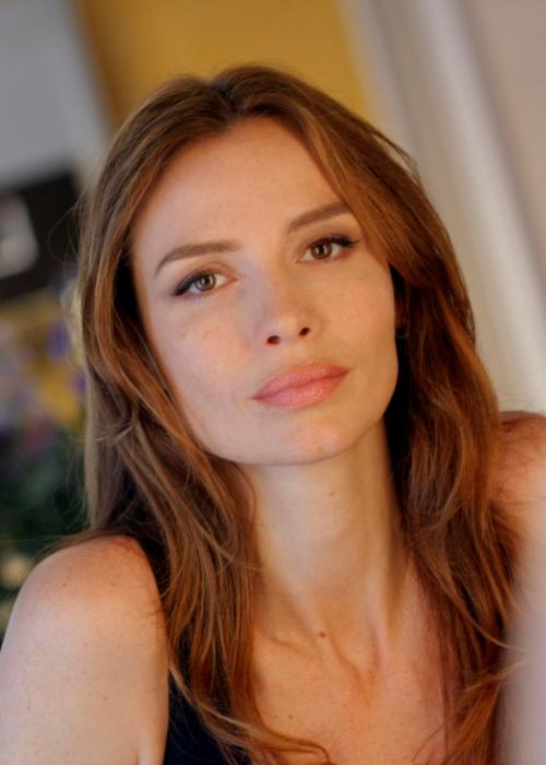 Young Saffron Burrows